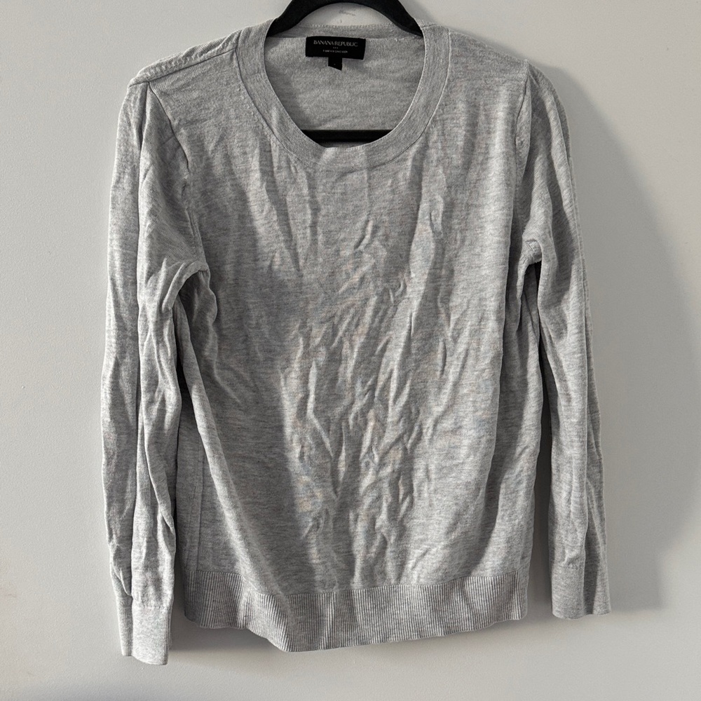 Banana Republic Light Heather Gray Crewneck Pullover